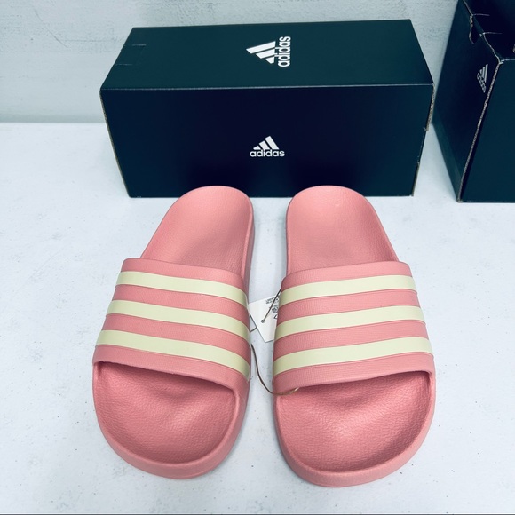 Adidas Adilette Aqua Women’s Waterproof Slide #877 - Picture 3 of 4